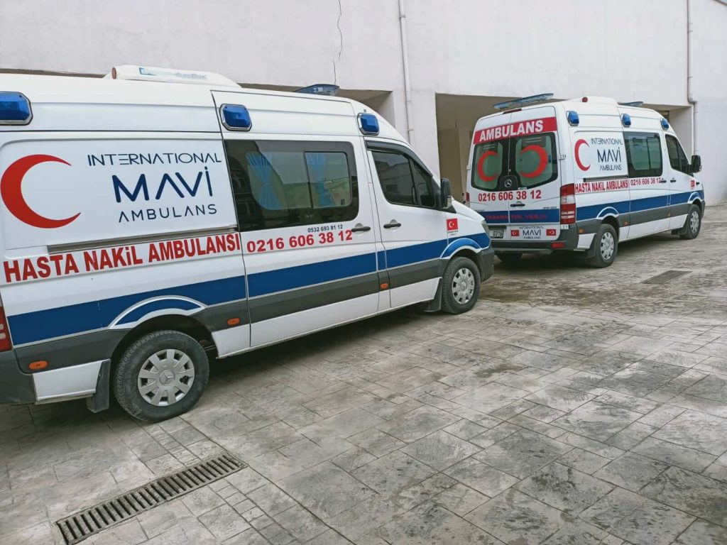 mavi şeritli ambulans