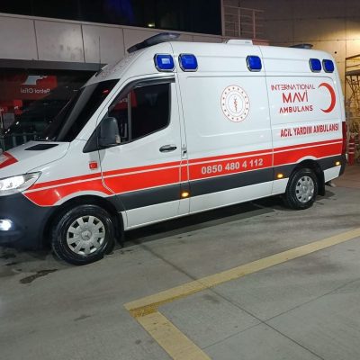 özel ambulans fiyatları öğrenebileceğiniz mavi özel ambulans şirketi şehirler arası hasta nakil, şehirler arası ambulans resimi